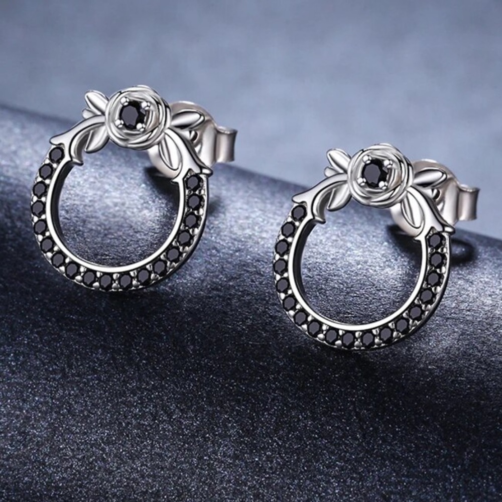 🌟 Sterling Silver Circle Stud Earrings - Picture 1 of 4